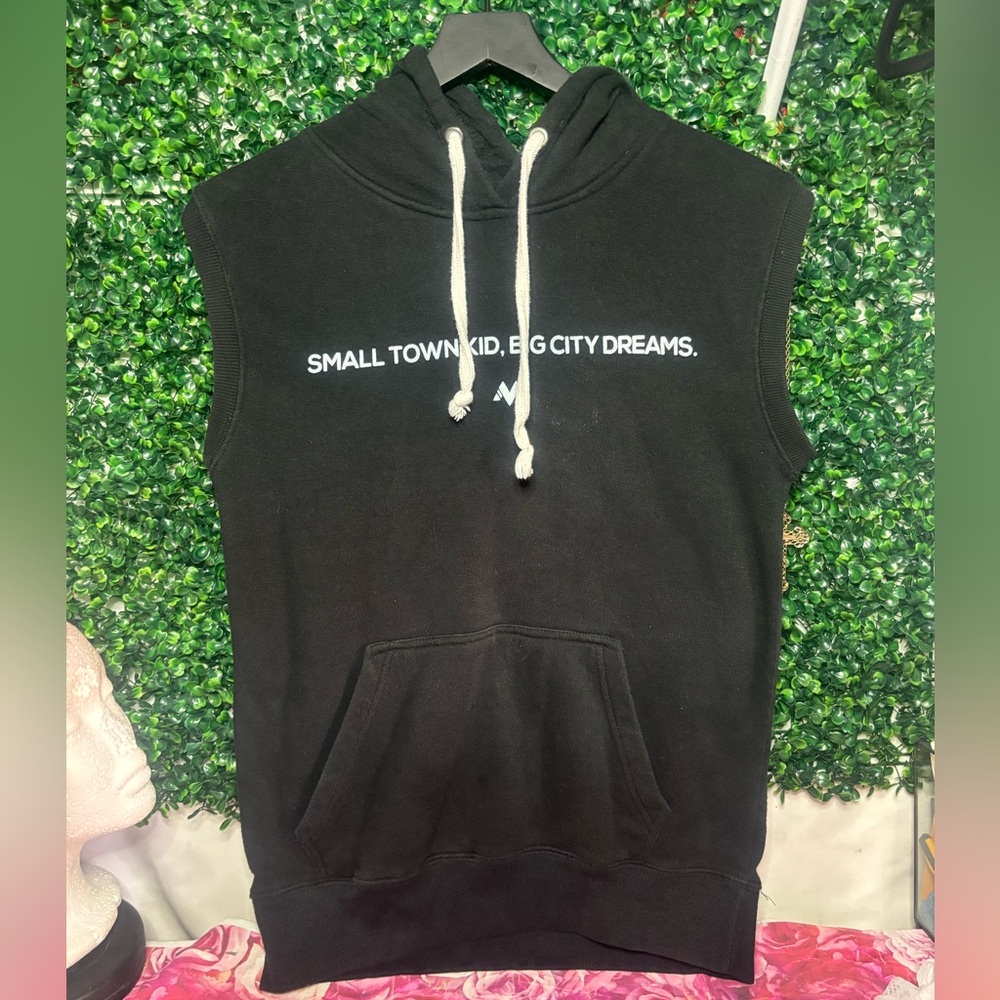 Men’s medium mentality sleeveless hoodie
